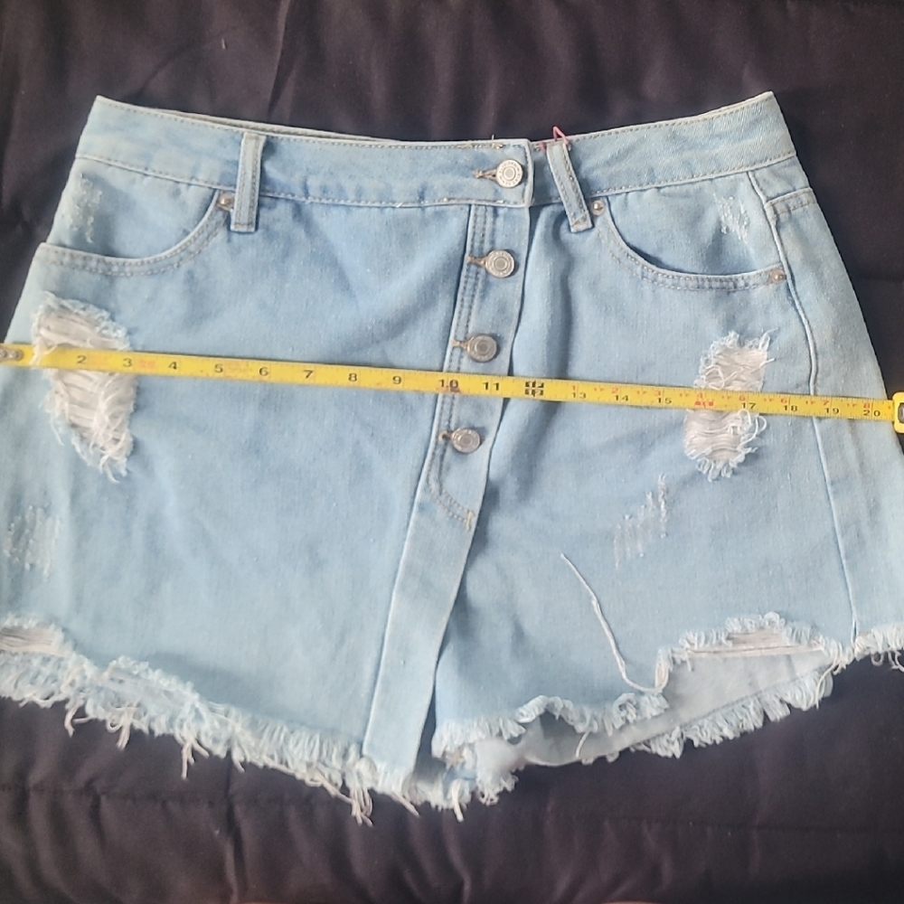 Light Blue Distressed Denim Shorts - Picture 15 of 16